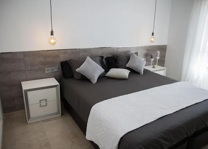 Spacious 200 Sq.m. Penthouse With Sea View Terraces Appartement