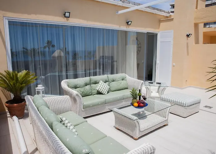 Spacious 200 Sq.m. Penthouse With Sea View Terraces Appartement *