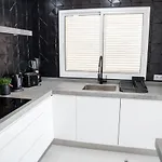 דירה Spacious 200 Sq.m. Penthouse With Sea View Terraces *