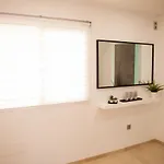דירה Spacious 200 Sq.m. Penthouse With Sea View Terraces טורמולינוס