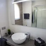 דירה Spacious 200 Sq.m. Penthouse With Sea View Terraces טורמולינוס