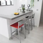 Spacious 200 Sq.m. Penthouse With Sea View Terraces דירה *