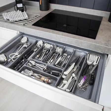 Spacious 200 Sq.m. Penthouse With Sea View Terraces * توريمولينوس