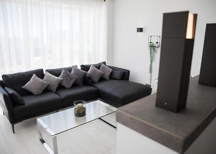 Spacious 200 Sq.m. Penthouse With Sea View Terraces * Торремолинос