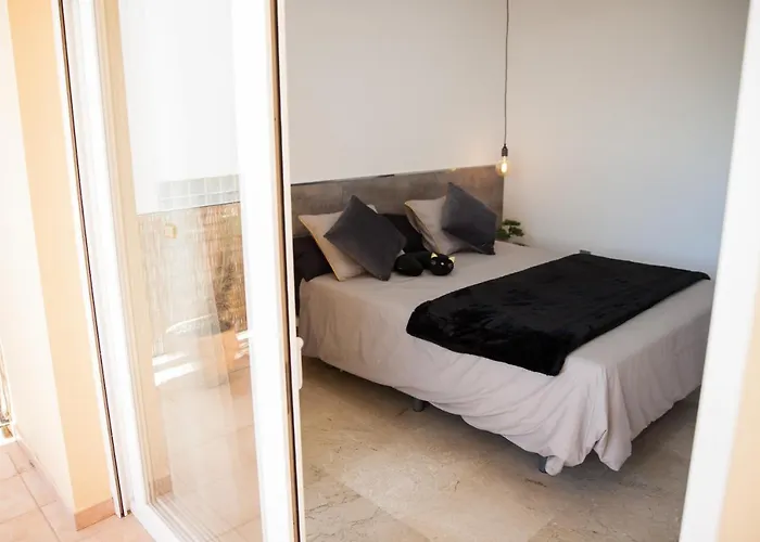 Spacious 200 Sq.m. Penthouse With Sea View Terraces * Торремолинос