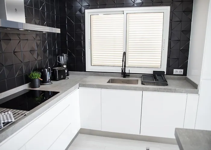 Апартаменты Spacious 200 Sq.m. Penthouse With Sea View Terraces *