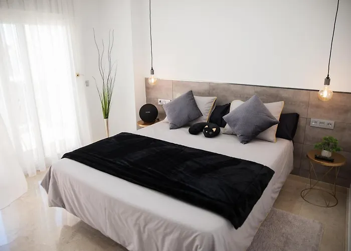 Spacious 200 Sq.m. Penthouse With Sea View Terraces Торремолинос