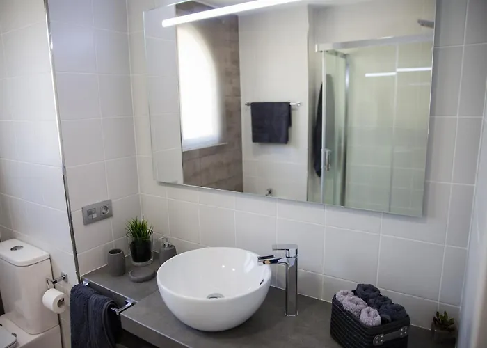 Апартаменты Spacious 200 Sq.m. Penthouse With Sea View Terraces Торремолинос