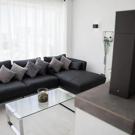 Spacious 200 Sq.m. Penthouse With Sea View Terraces * Торремолінос