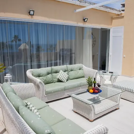 Spacious 200 Sq.m. Penthouse With Sea View Terraces 公寓 *